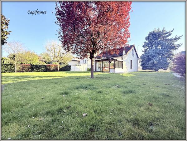 Maison à vendre 5 pièces + garage. Beau terrain de plus de 900m²!