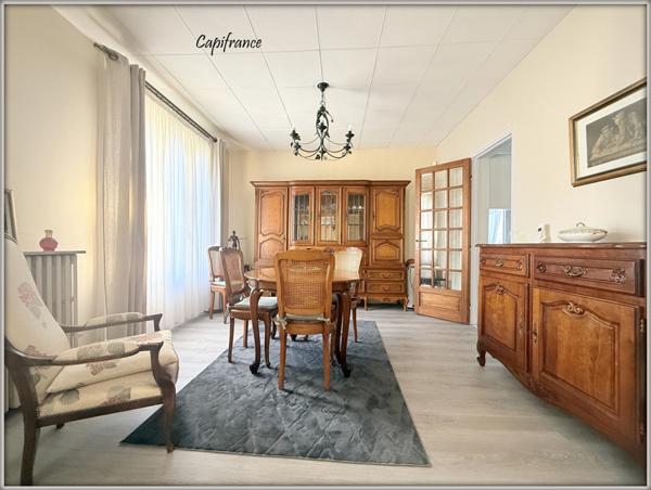 Maison à vendre 5 pièces + garage. Beau terrain de plus de 900m²!