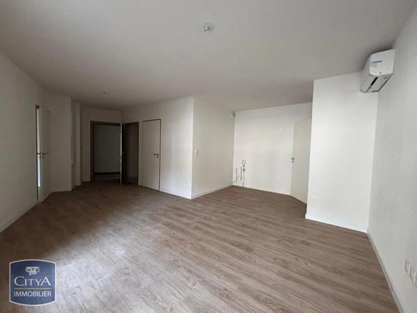 Appartement à louer 2 pièces 45.1m² Béziers (34500)