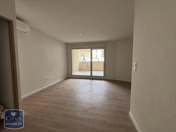 Appartement à louer 2 pièces 45.1m² Béziers (34500)