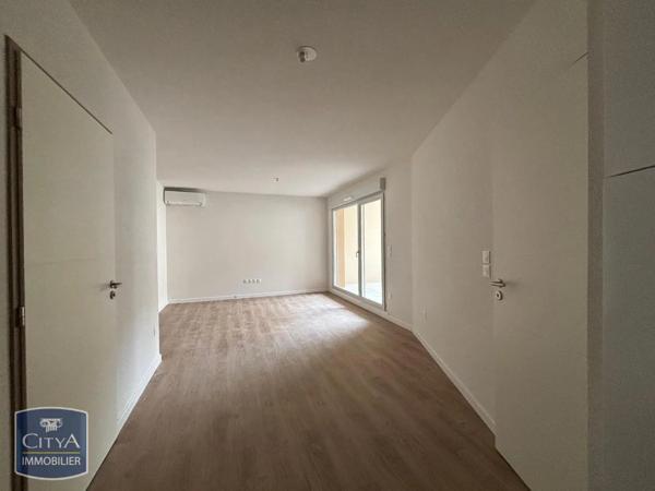 Appartement à louer 2 pièces 45.1m² Béziers (34500)