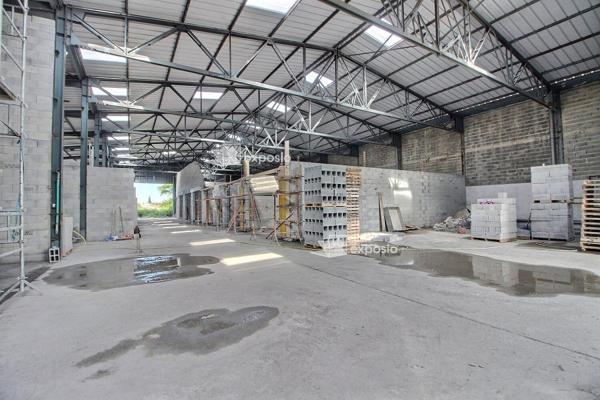 84100 ORANGE - ATELIER BOX DE STOCKAGE 69 m²
