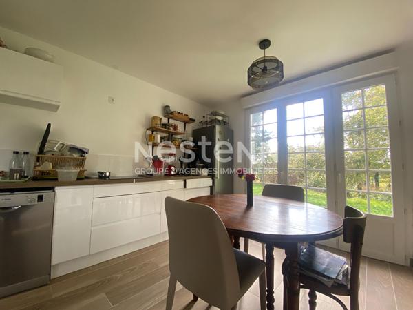 Maison avec dépendances et 7000m² de terrain à CADEN