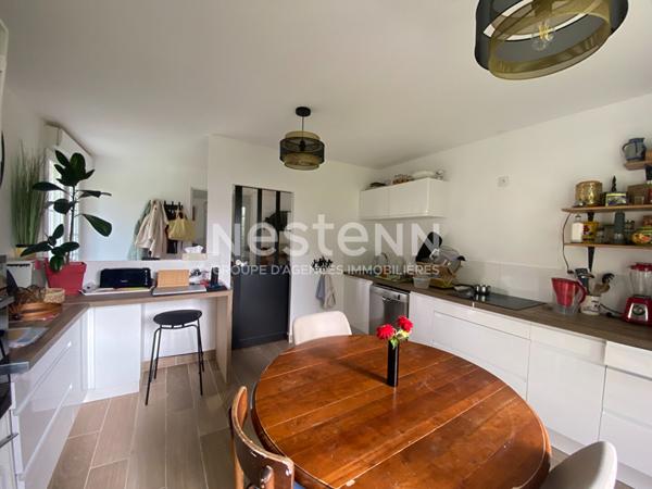 Maison avec dépendances et 7000m² de terrain à CADEN