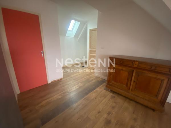 Maison avec dépendances et 7000m² de terrain à CADEN