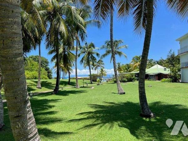 Découvrez cet appartement T2 meublé, situé au premier étage d'une résidence sécurisée, offrant ...