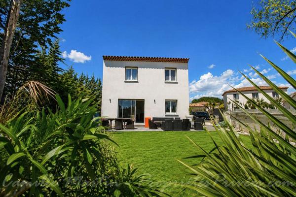 Maison récente 4 pièces avec jardin, garage et terrasse - Roquebrune-sur-Argens