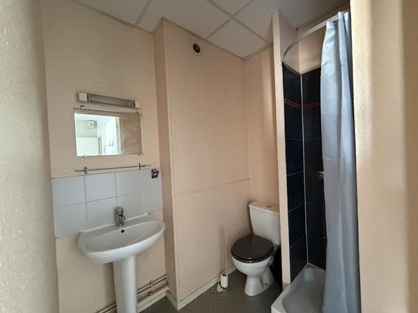 Appartement T1 meublé à louer à Reims, 2ème étage