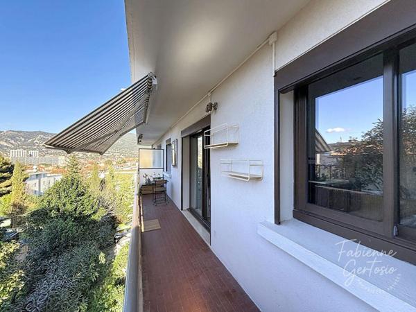 TOULON - Quartier Lamalgue T2 de 41 m2 avec balcon et vue dégagée