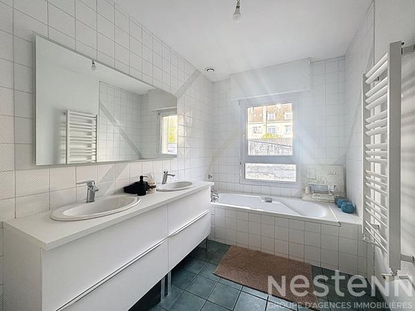 Maison de ville - 4 chambres, Garage et terrasse - 161.59 m2 , Hennebont.