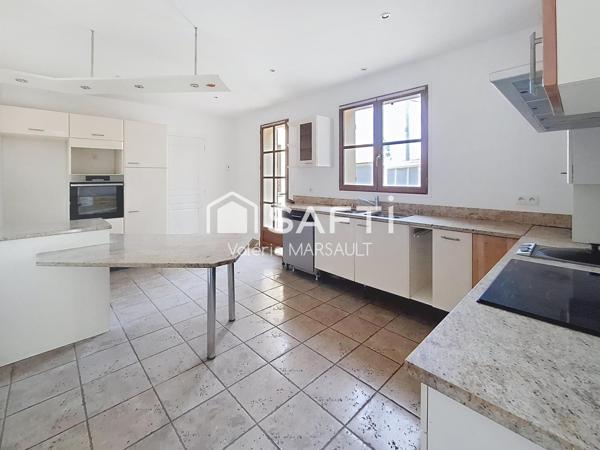 Maison familiale 204 m² – 6 chambres – 2 500 m² de jardin