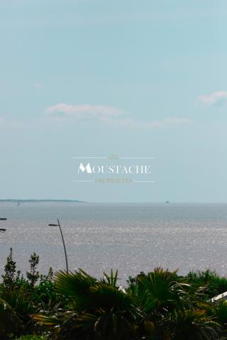 VILLA D'EXCEPTION - PROXIMITÉ IMMÉDIATE DE LA PLAGE DE PONTAILLAC -