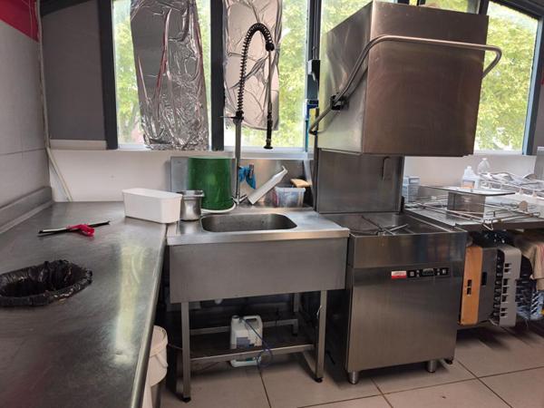 81100 CASTRES - RESTAURANT, BRASSERIE 140 COUVERTS  AVEC GRANDE TERRASSE  CENTRE VILLE DE CASTRES