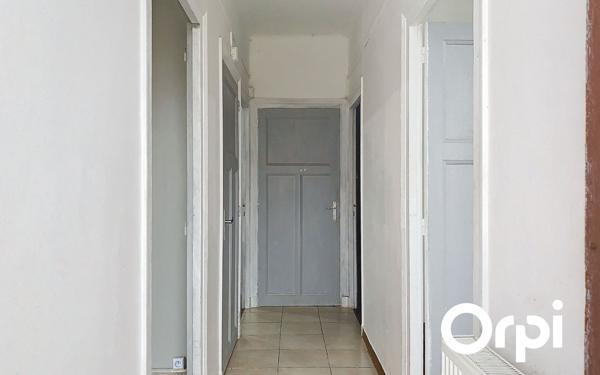 Maison à vendre    3 pièces •  Montluçon