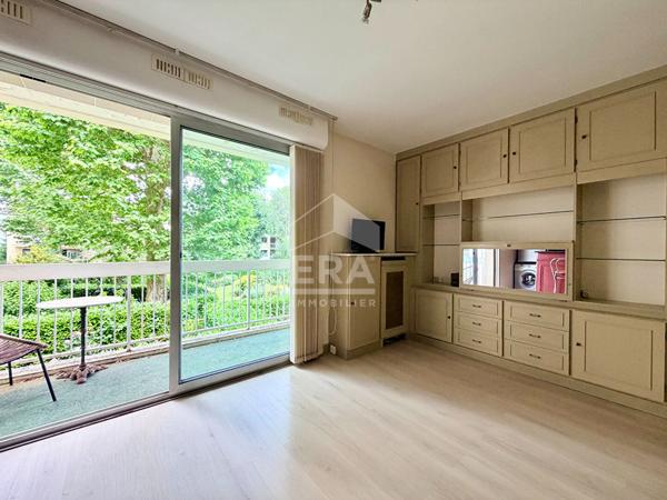 Sèvres rive gauche - Studio meublé avec balcon sud-ouest et parking - Résidence Parc Ernest Renan