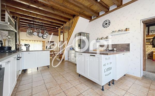 Maison à vendre    5 pièces • 254,30 m2 Le Quartier