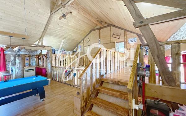 Maison à vendre    5 pièces • 254,30 m2 Le Quartier