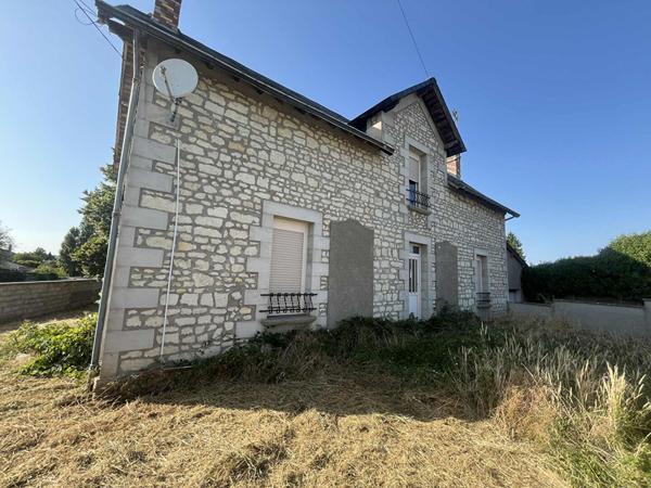 86530 Naintré Maison + Garage / Cave et Jardin