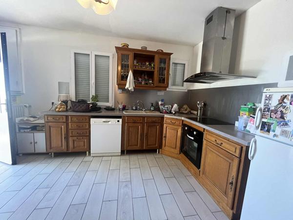 86530 Naintré Maison + Garage / Cave et Jardin