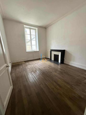 Bourges (18000) APPARTEMENT EN COEUR DE VILLE A VISITER RAPIDEMENT