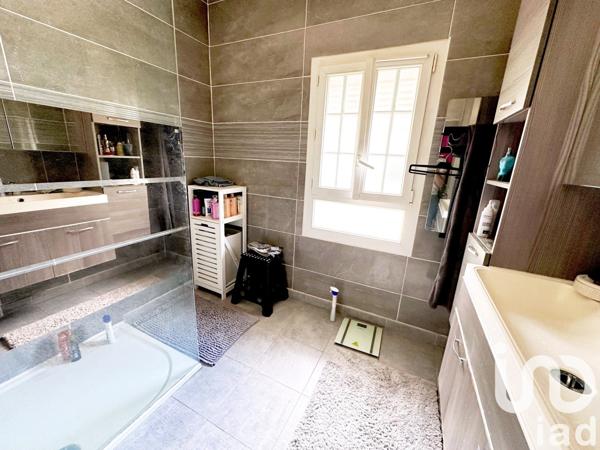 Maison 6 pièces de 220 m² à Nogent-sur-Vernisson (45290)