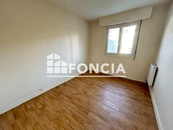 Location Appartement 3 pièces 60.4 m² - 50 RUE DE L'HOPITAL Vannes 56000