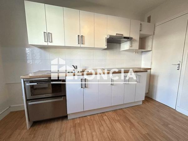 Location Appartement 3 pièces 60.4 m² - 50 RUE DE L'HOPITAL Vannes 56000