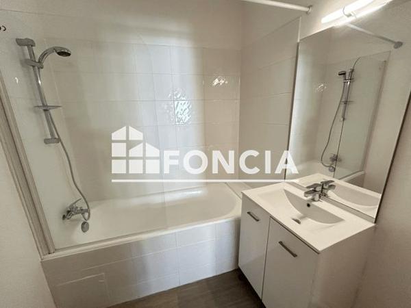 Location Appartement 3 pièces 60.4 m² - 50 RUE DE L'HOPITAL Vannes 56000