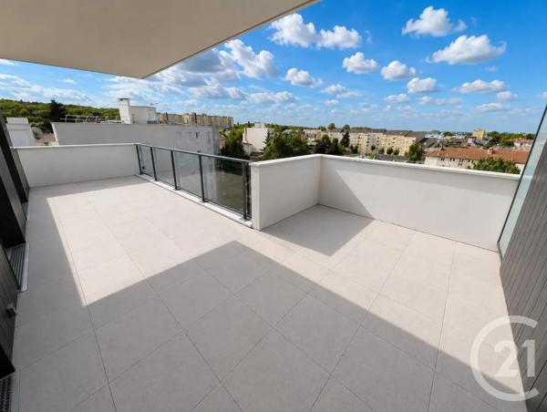 Appartement à vendre  4 pièces - 69 m 2   LIVRY GARGAN  - 93