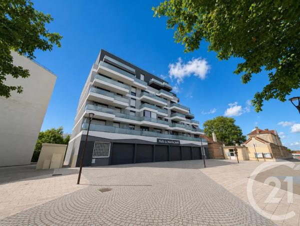Appartement à vendre  4 pièces - 69 m 2   LIVRY GARGAN  - 93