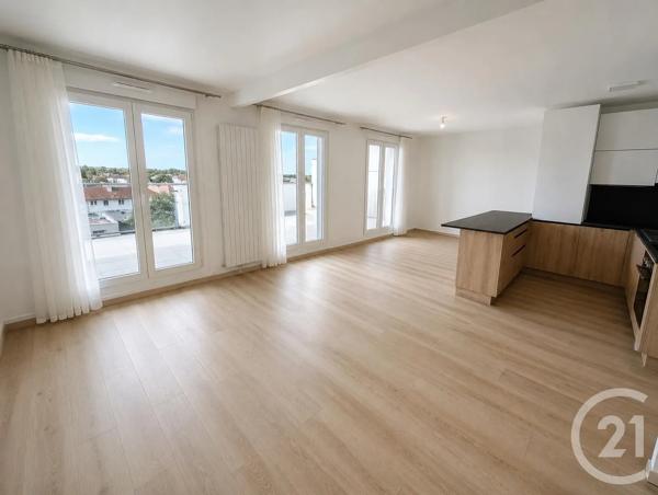 Appartement à vendre  4 pièces - 69 m 2   LIVRY GARGAN  - 93
