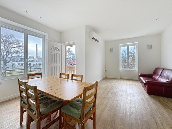 Saint-Maurice-de-Beynost (01700) T3 avec 2 balcons, entièrement rénové, et climatisé, situation au coeur de Saint-Maurice-de-Beynost