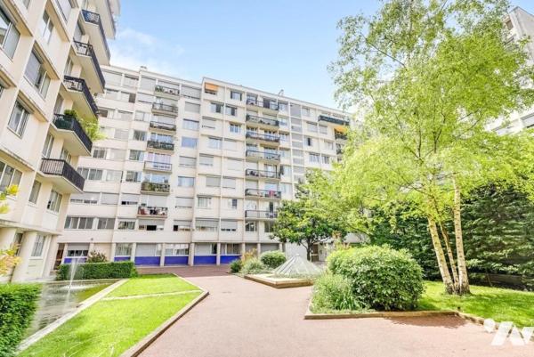 PARIS 17EME - PLACE SAINT FERDINAND - VIAGER OCCUPE - 3P 76 m². 6ème étage avec Balcon
