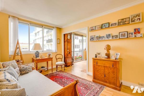 PARIS 17EME - PLACE SAINT FERDINAND - VIAGER OCCUPE - 3P 76 m². 6ème étage avec Balcon