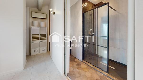 LOFT TENDANCE EN DERNIER ÉTAGE – CHARME ET LUMINOSITÉ AU RENDEZ-VOUS