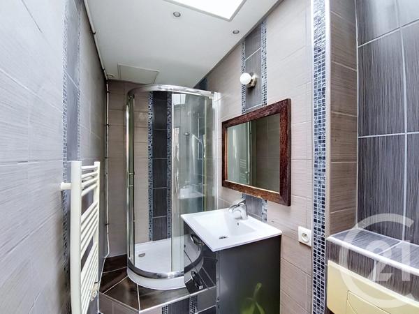 Appartement F2 à vendre  2 pièces - 27,78 m 2   ST DENIS  - 93