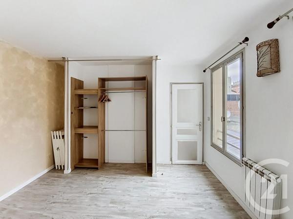 Appartement F2 à vendre  2 pièces - 27,78 m 2   ST DENIS  - 93