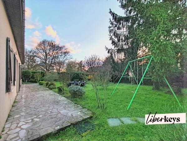 ⚡ OPPORTUNITÉ – Grande maison familiale 169 m² – 4 chambres – Jardin 2 101 m² – Dépendance – Proche Saumur