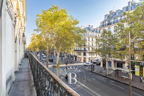 Paris 2ème, Bureau  99 m² à vendre