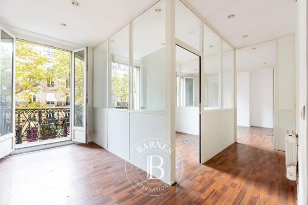 Paris 2ème, Bureau  99 m² à vendre