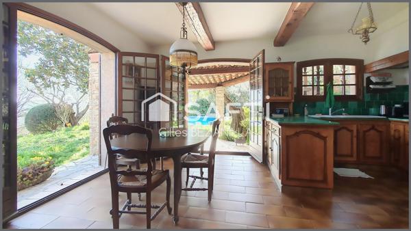 propriété 7p 225 m2 sur 5100 m2 piscine tennis