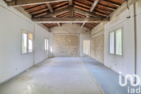 Building for sale 800 m² Nîmes-Saint-Césaire