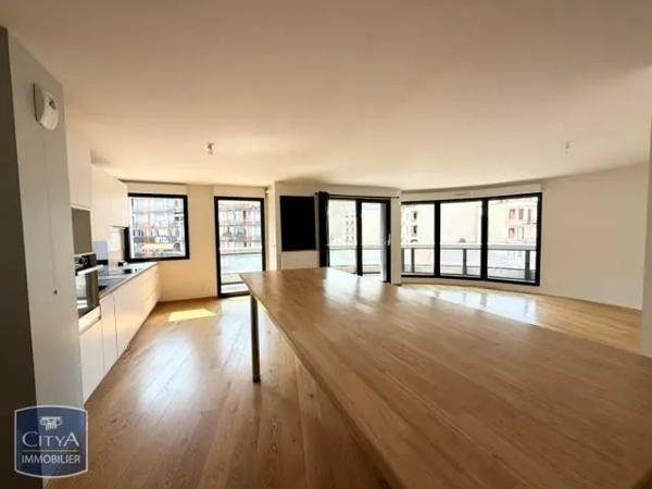 Appartement à louer 4 pièces 101.5m² Clermont-Ferrand (63000)