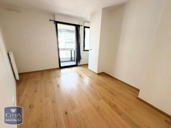 Appartement à louer 4 pièces 101.5m² Clermont-Ferrand (63000)