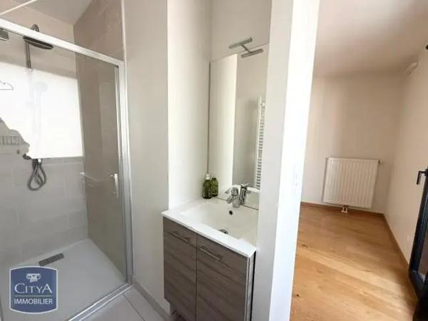 Appartement à louer 4 pièces 101.5m² Clermont-Ferrand (63000)
