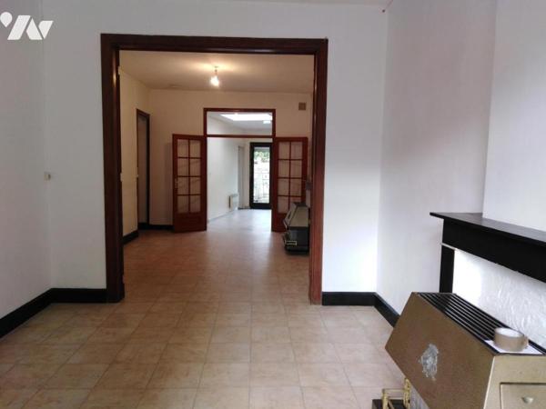 A VENDRE : QUIEVRECHAIN MAISON DE VILLE 