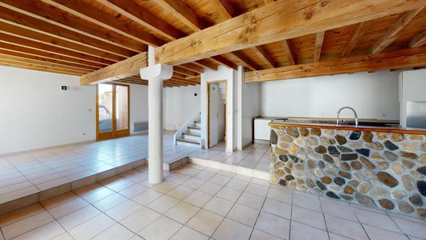 Proche Carcassonne, Maison de Caractères avec piscine et garage