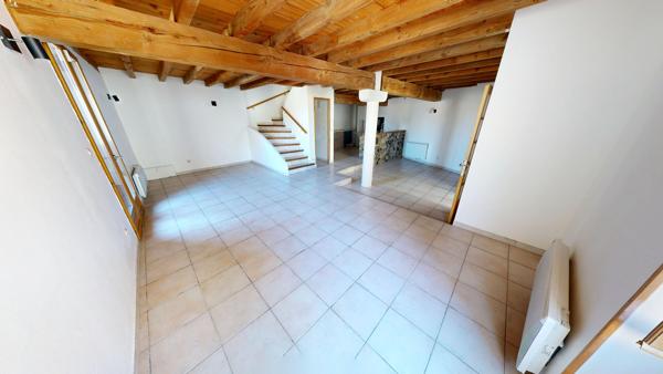 Proche Carcassonne, Maison de Caractères avec piscine et garage