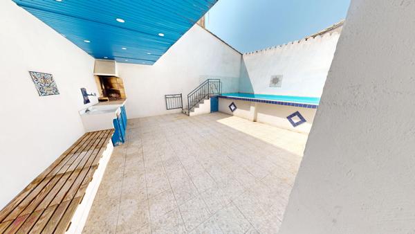 Proche Carcassonne, Maison de Caractères avec piscine et garage