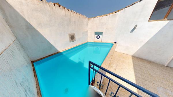Proche Carcassonne, Maison de Caractères avec piscine et garage